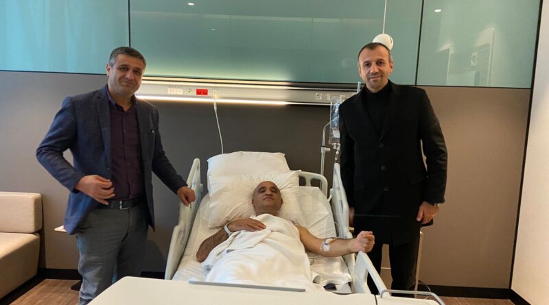 Köylüleri ve Dostları Ayvaz Yıldızı’ı ve Ailesini Yanlız Bırakmadılar Köylüleri ve Dostları Ayvaz Yıldızı’ı ve Ailesini Yanlız Bırakmadılar